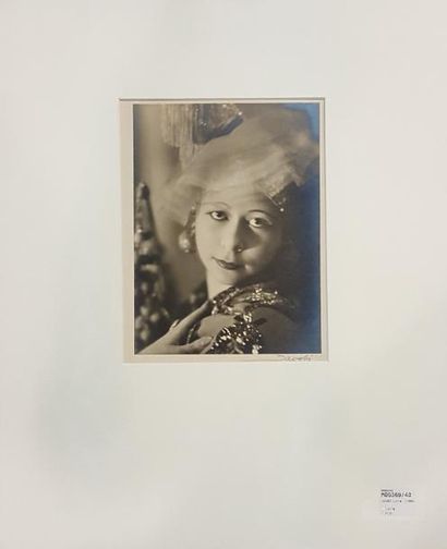 null JACOBI Lotte (1896-1990)

Ensemble de deux portraits d'Olga Klein-Astrachan.

Circa...