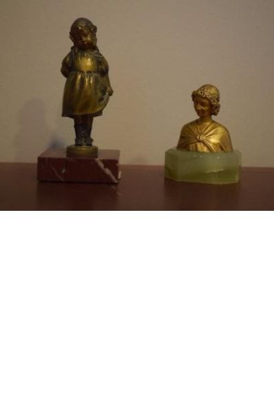 null CARON Alexandre Auguste (1857-1932)
Buste
bronze 
Ht. 7 cm 
fillette cachant...