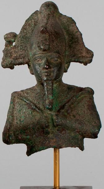 null Grand buste en bronze représentant le Dieu OSIRIS.

Egypte, XXVI - XXXème dynastie...