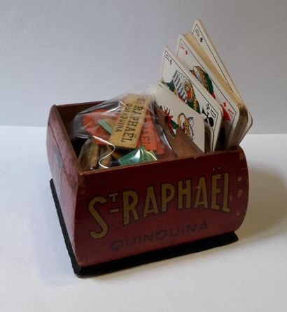 null ST RAPHAËL. Support en bois de comptoir pour jeu de cartes et jetons. ST RAPHAËL...