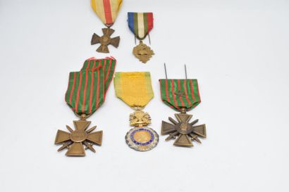 null [ WW1 ] [ Médaille ]

-Croix de guerre 14-18, une étoile

- Croix de guerre...