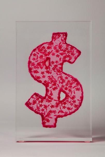 null BATISTA Helder, né en 1964, 

Dollar rose, 2016

Sculpture en dentelle de Calais...