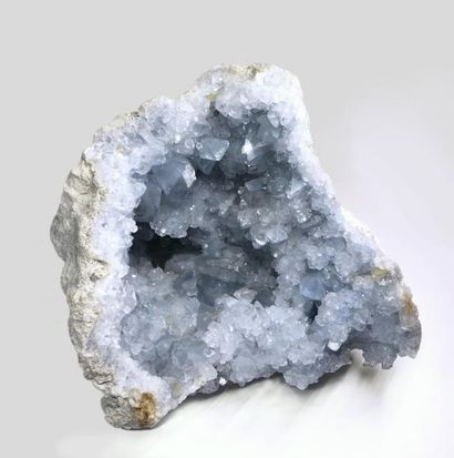 null CELESTINE de Madagascar : belle géode cristallisée (21 x 17 x 14 cm) 