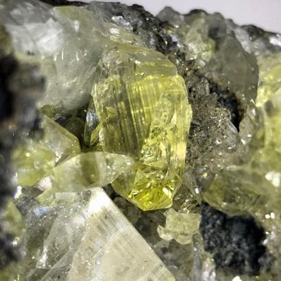 null ANGLESITE, Touissit, Prov. l'Oriental, Maroc : magnifiques cristaux gemmes d'anglésite,...