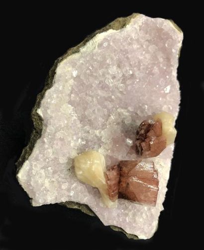 null Elégante HEULANDITE de Jalgaon, Inde (13 x 10 x 8 cm) : cristaux isolés brun...