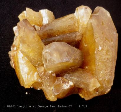null Lot de cinq minéraux français (ex. M. Legros). Trois BARYTES : jaune clair (12...