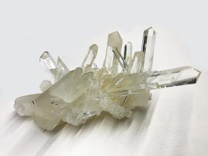null Elégant QUARTZ cristal de roche du Brésil (12 cm)