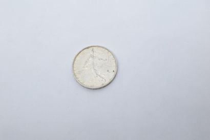null [ Pièce en argent ]



Pièce de 5 francs " Semeuse " en argent ( 1968 ). TB....