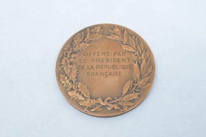null [ Médaille ] [ France ] [ Dubois & Brenet ]

Médaille en bronze

Avers : Minerve...
