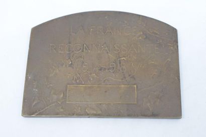 null [ Médaille ] [ WW1 ] [ Stern ]

Médaille de table en bronze.

Avers: La République...