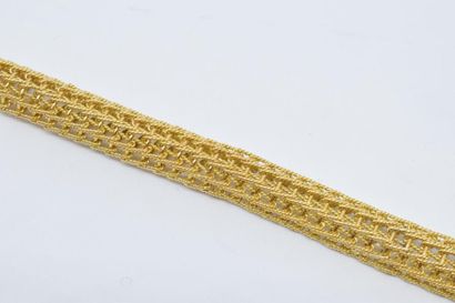 null Bracelet ajouré en or jaune 18k (750)

Poids : 30.3 g.
