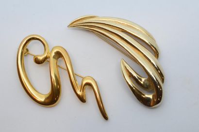 null [ Broche ]

Ensemble composé de deux broches en métal doré.