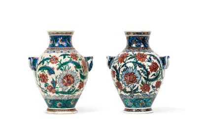 null Manufacture de Samson, France XIXème siècle.

Paire de vase à helette dans le...