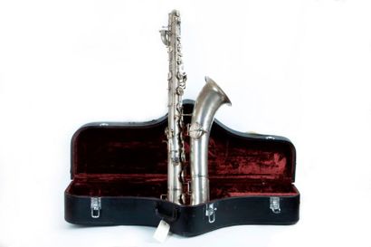 null Saxophone américain G.Conn, 1925, très bel état, dans sa boîte d'origine. 