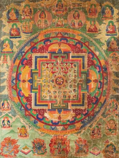 null GRAND THANGKA EN POLYCHROMIE SUR TOILE représentant

un Mandala centré sur le...