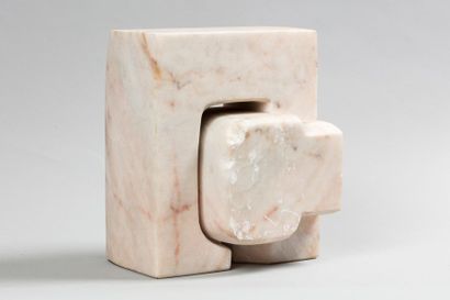 null LIBERAKI Aglaé, 1923-2015

Sans titre, circa 1978

sculpture en marbre blanc...