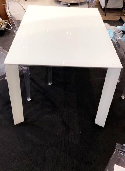 null Table design 

120 x 90 cm 