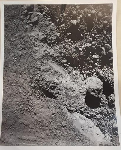 NASA, Apollo 17. « Shorty Crater ». Gros...