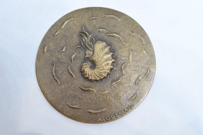 null [ Aleth GUZMAN ]

Médaille uniface en bronze à patine brune représentant un...