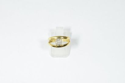 null Bague en or jaune 18k (750) ornée de diamants 

Poids brut : 3.2 g. ; Taille...