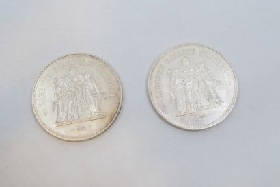 null Ensemble de deux pièces en argent de type Hercule 50 francs.

TTB à SUP

Poids...