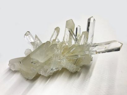 null Elégant quartz cristal de roche de Colombie (12 cm). En bonne condition