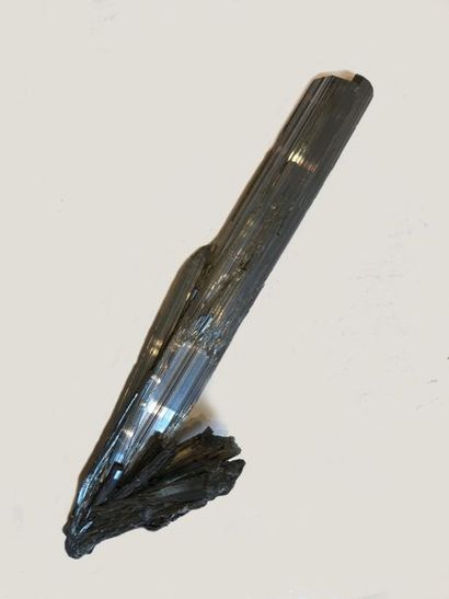 null Stibine de Chine : beaux cristaux terminés et brillants (24 cm) 