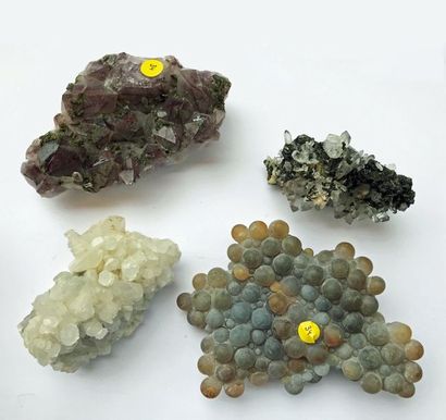 Quatre minéraux chinois. Epidote sur quartz...