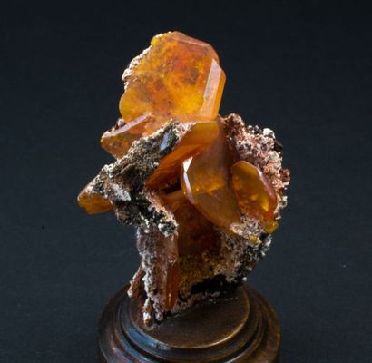 null Wulfénite soclée de la Mine San Francisco, Mexique (5,5 cm) : élégant petit...