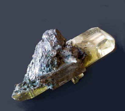 null Beau cristal terminé en pointe d'anglésite (6 cm) de Touissit, Maroc (1990)...