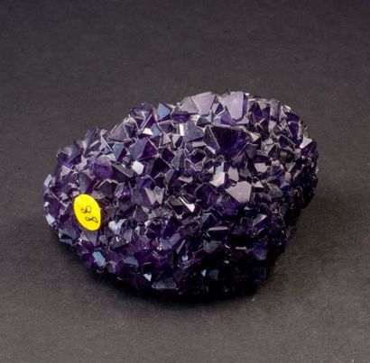 null Trois améthystes : Las Vigas, Mexique (4,5 cm) : cristaux gemmes bien formés...