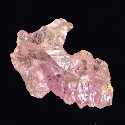 null Deux minéraux du Brésil : bloc de cristaux allongés accolés et terminés de tourmaline...