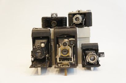 null Ensemble de cinq appareils à soufflet divers : appareil Jiffy Kodak V.P. Appareil...