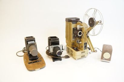 null CINEMA, FILM, PROJECTEUR, ensemble de trois projecteurs : projecteur Heurtier...