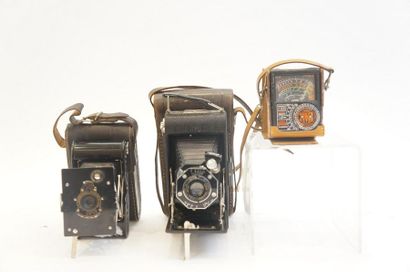 null Ensemble de deux appareils à soufflet un accessoire : appareil Kodak Junior...