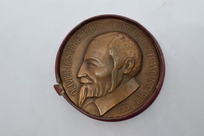 null Médaille en bronze à l'effigie d'O. Deserres représenté de profil gauche d'ap....