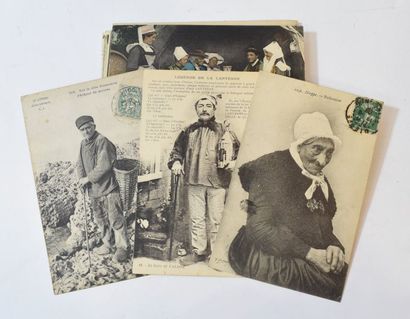 null NORMANDIE - TYPES et COSTUMES - PLAGES

Ensemble de 27 cartes postales anciennes...