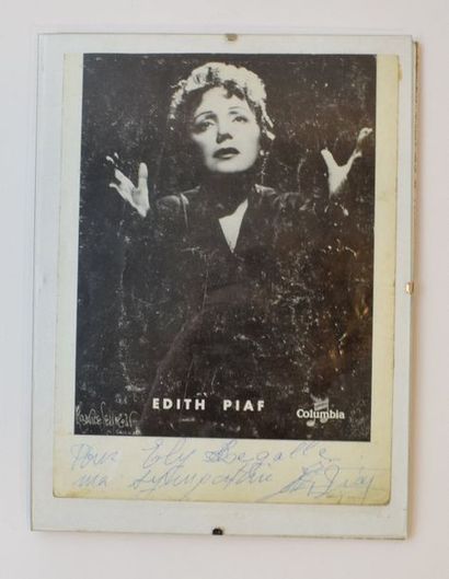 null PIAF Edith carte-photo éditée par Columbia d'après un cliché de Maurice Zeymour....