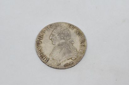 null Louis XV (1715-1774) écu de Béarn aux rameaux d'olivier. 1787. Pau. G356a. TTB...