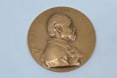 null Médaille en bronze (corne d'abondance). 

Avers : HOMMAGE A EMILE ZOLA, buste...