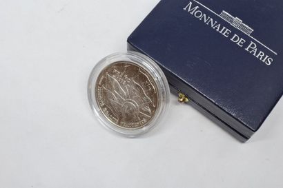 null MONNAIE DE PARIS. Pièce commémorative en argent (900/1000) de 1 F " 50ème annniversaire...