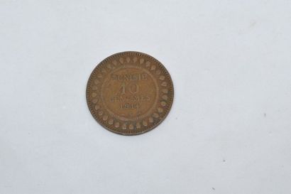 null TUNISIE. Pièce en bronze de 10 centimes Muhammad al-Nasir protectorat français.

Avers...