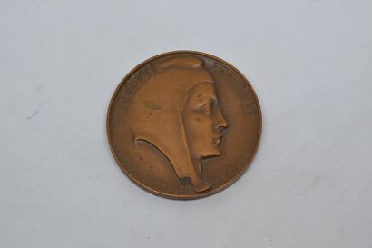 null MONNAIE DE PARIS. Médaille ronde en bronze.

Avers : profil droit de Marianne,...