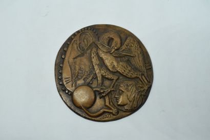 null Médaille uniface en bronze représentant un cygne.

Signé J.A.D.

Diam : 9 cm...