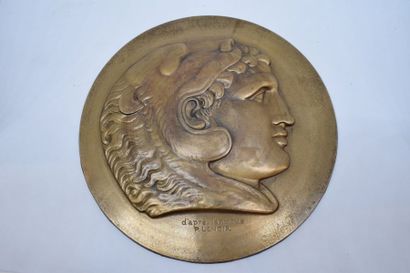 null Médaille uniface en bronze représentant Hercule.

Signé d'Après l'Antique P.Lenoir

Diam...