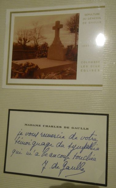 null 
Vème République

Album testimonial personnel de Madame Yvonne Casanova contenant...