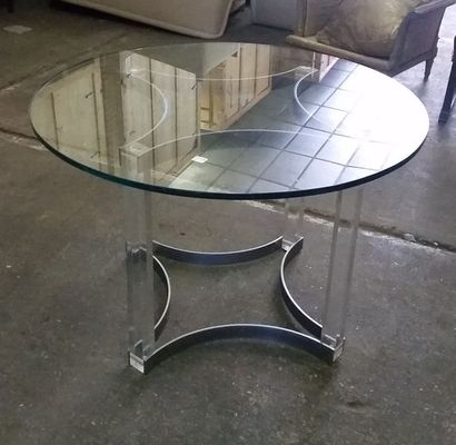 null Table à plateau rond en verre, pietement en Plexiglas et fonte d'aluminium....