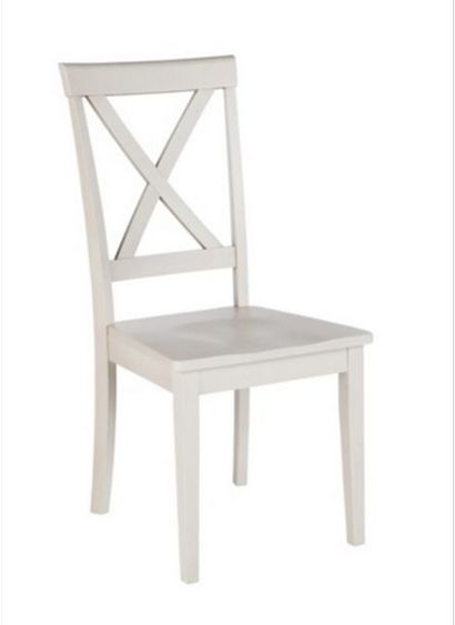 null 4 chaises en chêne laqué blanc 

94 x 46 x 47 cm 