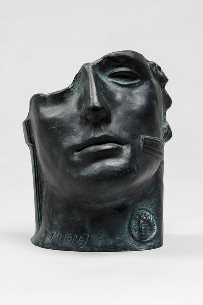  MITORAJ Igor, 1944-2014 
Centurion II 
bronze à patine antique, n°HC. 1004/1500...