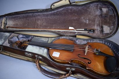 null Beau violon, petit trois quart, 328 mm, belles fournitures, quelques petits...